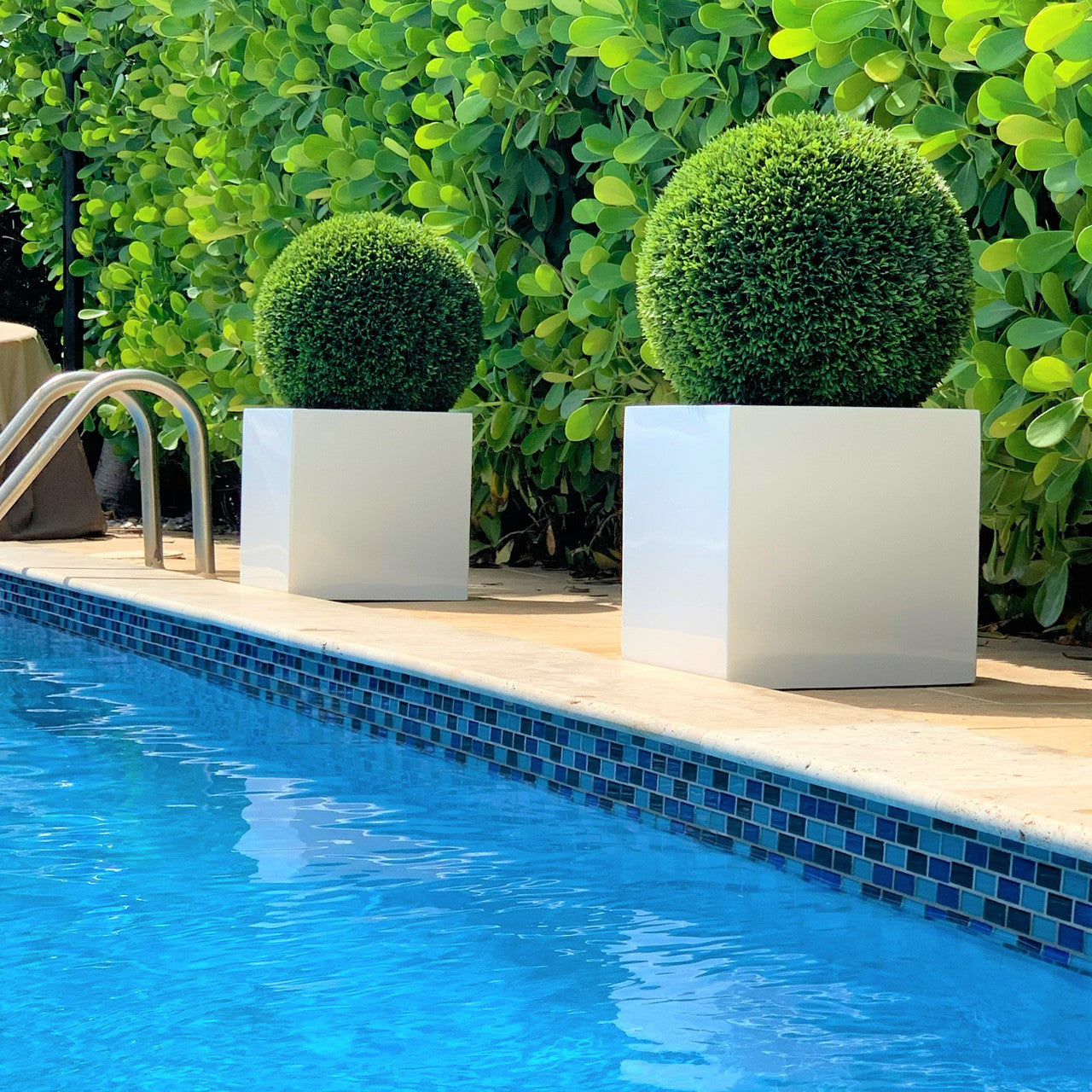 Cache-pot Décoratif H. 51 cm · Édition Biarritz