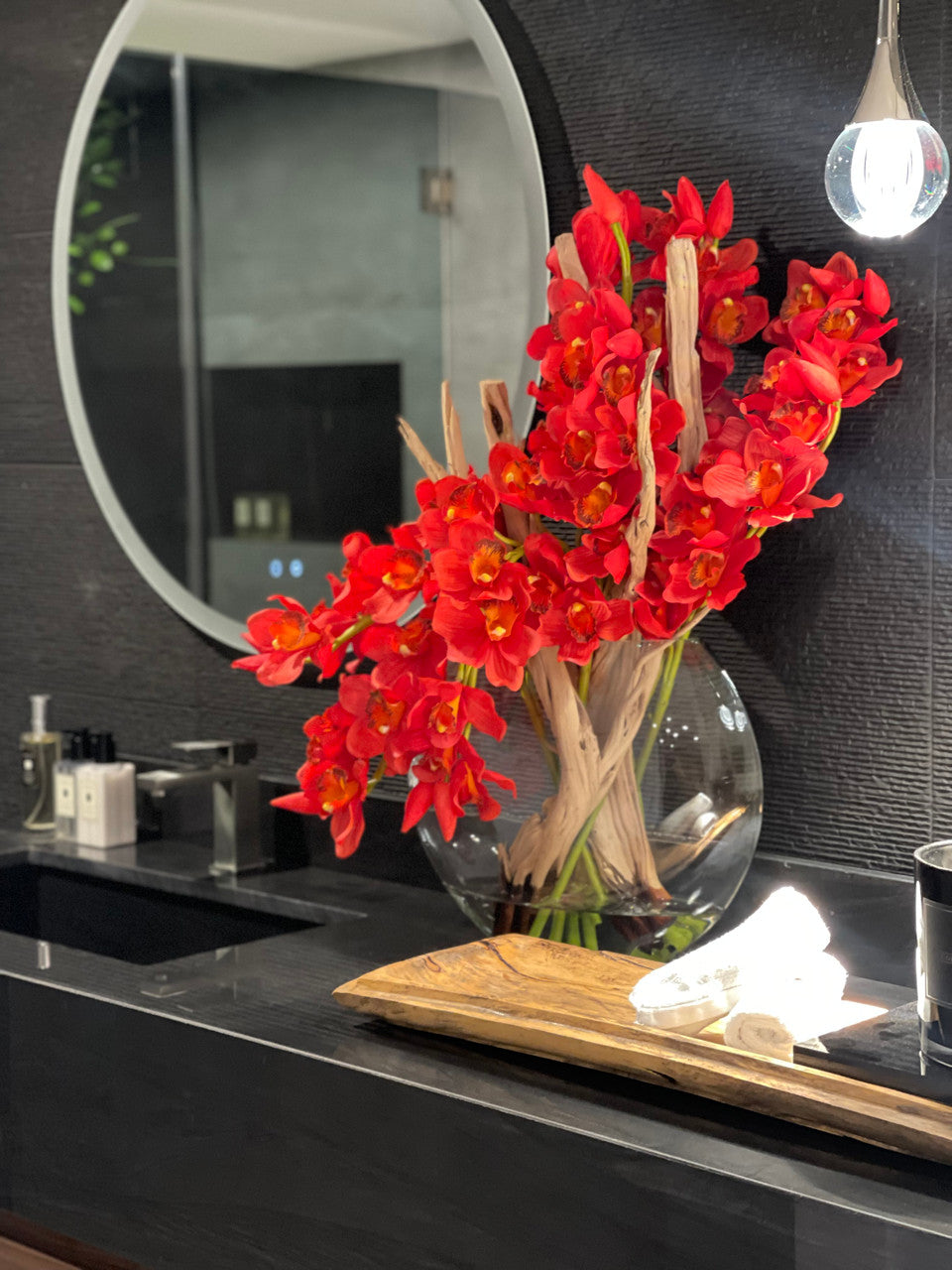 Orchidée Cymbidium | Signature Cannes, rouge